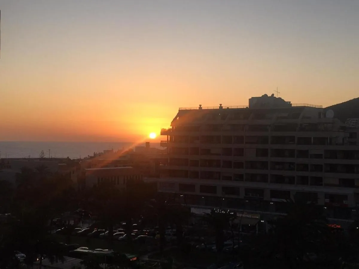 Great 'San Marino' Terrace And Pool Apartment Los Cristianos  Los Cristianos (Tenerife)