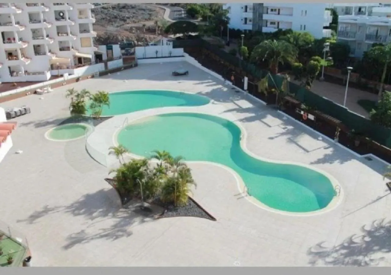 Great 'San Marino' Terrace And Pool Apartment Los Cristianos